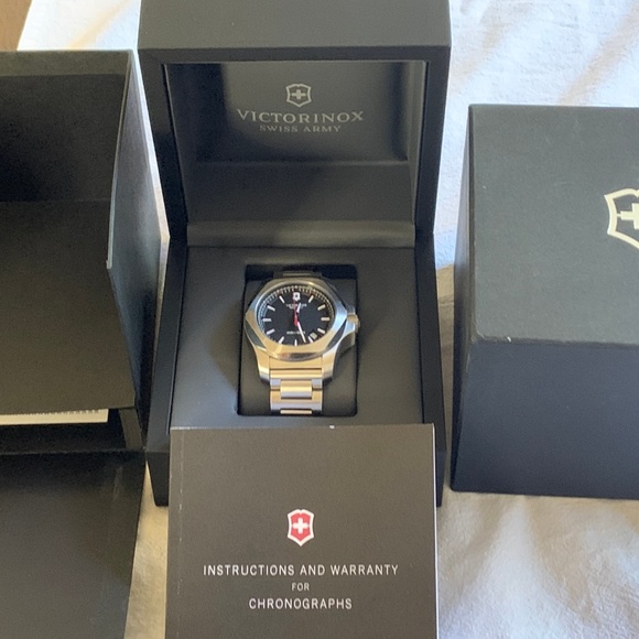 Victorinox Swiss Army I.N.O.X. (INOX) Watch - Picture 2 of 5